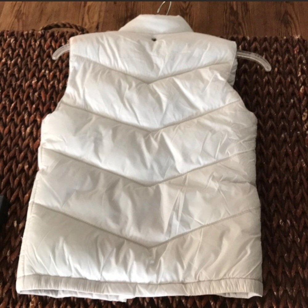Xs white puffy jacket
